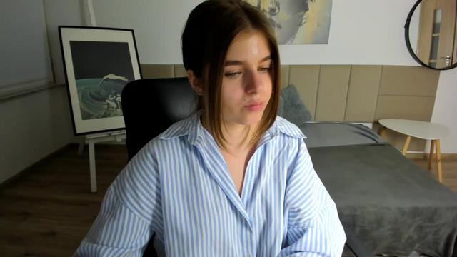 Gallery image thumbnail from Innolasa's myfreecams stream on, 05/06/2024, 18:34 image 9 of 20