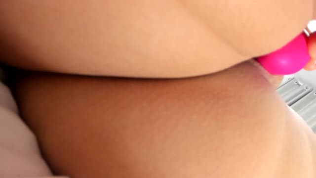 Gallery image thumbnail from Aeena's myfreecams stream on, 09/07/2023, 22:06 image 15 of 20