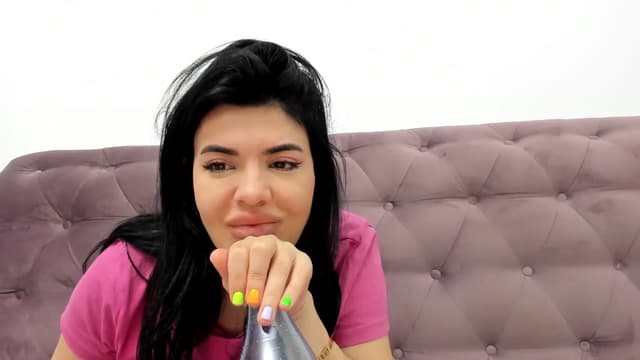 Gallery image thumbnail from Aeena's myfreecams stream on, 05/14/2024, 21:21 image 18 of 20
