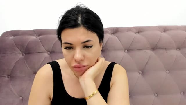Gallery image thumbnail from Aeena's myfreecams stream on, 06/28/2024, 23:05 image 5 of 20