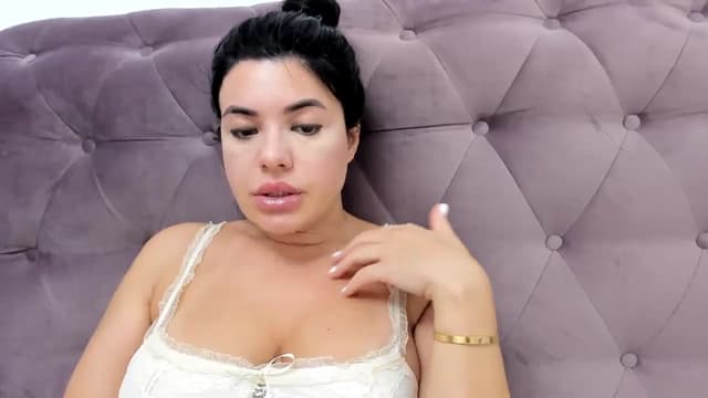 Gallery image thumbnail from Aeena's myfreecams stream on, 09/15/2024, 23:05 image 3 of 20