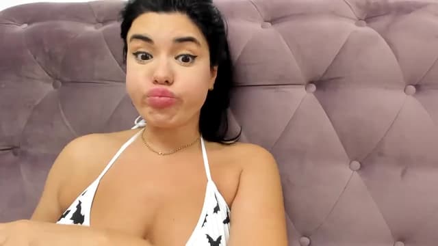 Gallery image thumbnail from Aeena's myfreecams stream on, 10/06/2024, 23:04 image 11 of 20