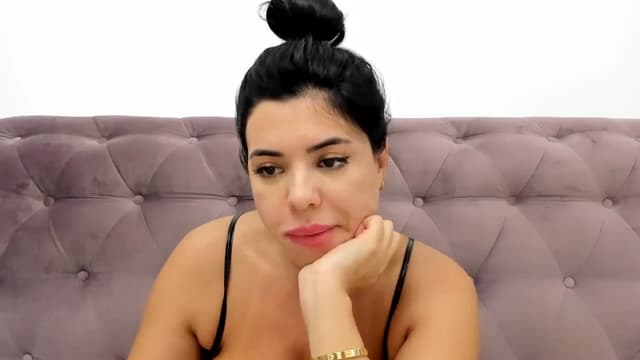 Gallery image thumbnail from Aeena's myfreecams stream on, 10/31/2024, 23:06 image 19 of 20