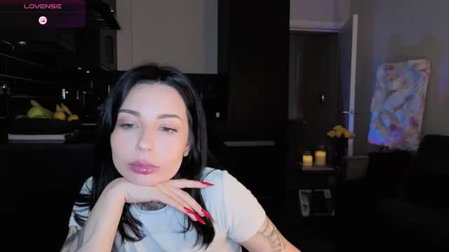 Gallery image thumbnail from Alice's myfreecams stream on, 12/20/2025, 10:10 image 9 of 20