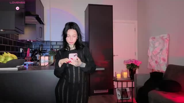 Gallery image thumbnail from Alice's myfreecams stream on, 12/25/2025, 03:50 image 11 of 20