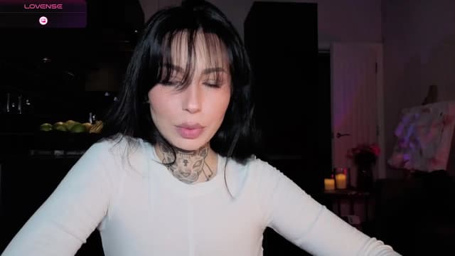 Gallery image thumbnail from Alice's myfreecams stream on, 01/02/2026, 06:32 image 12 of 20