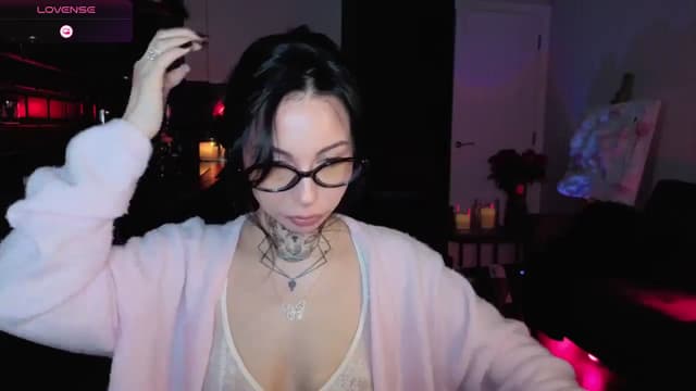 Gallery image thumbnail from Alice's myfreecams stream on, 01/26/2026, 24:52 image 19 of 20
