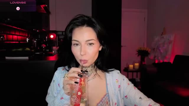 Gallery image thumbnail from Alice's myfreecams stream on, 02/06/2026, 08:39 image 18 of 20