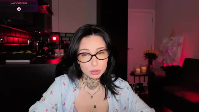 Gallery image thumbnail from Alice's myfreecams stream on, 02/06/2026, 10:36 image 5 of 20