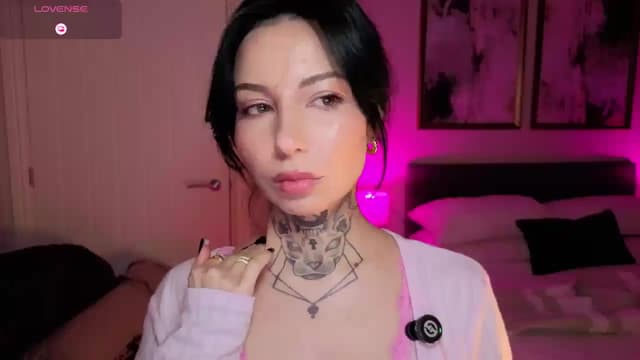Gallery image thumbnail from Alice's myfreecams stream on, 02/15/2026, 21:20 image 17 of 20