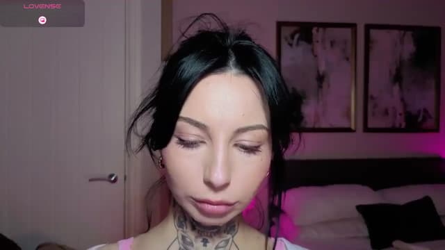 Gallery image thumbnail from Alice's myfreecams stream on, 02/16/2026, 24:50 image 11 of 20