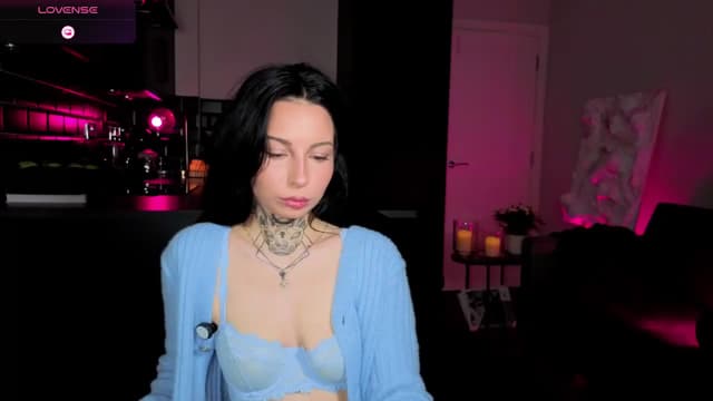 Gallery image thumbnail from Alice's myfreecams stream on, 04/07/2026, 24:30 image 18 of 20
