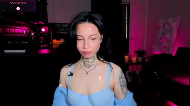 Gallery image thumbnail from Alice's myfreecams stream on, 04/07/2026, 07:49 image 17 of 20