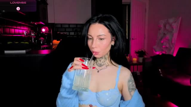 Gallery image thumbnail from Alice's myfreecams stream on, 04/07/2026, 07:49 image 7 of 20