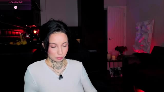 Gallery image thumbnail from Alice's myfreecams stream on, 04/19/2026, 14:29 image 9 of 20