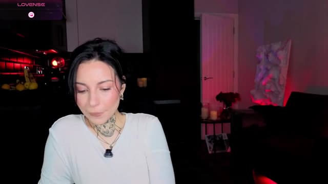 Gallery image thumbnail from Alice's myfreecams stream on, 04/19/2026, 14:29 image 5 of 20