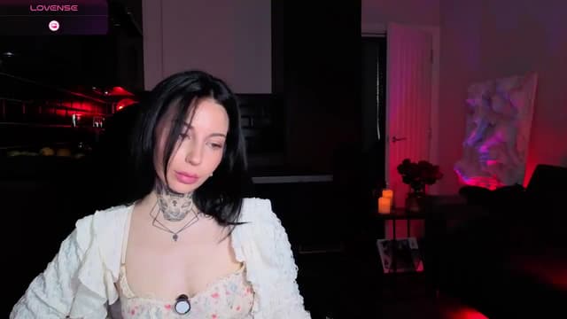 Gallery image thumbnail from Alice's myfreecams stream on, 04/26/2026, 08:44 image 17 of 20