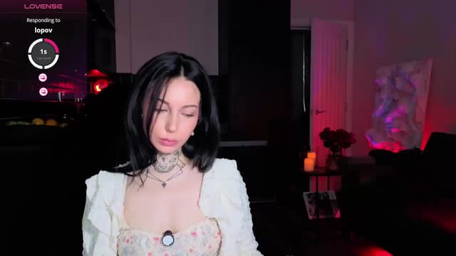 Gallery image thumbnail from Alice's myfreecams stream on, 04/26/2026, 08:44 image 18 of 20