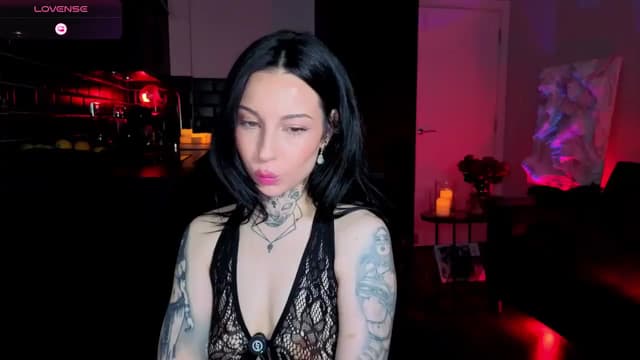 Gallery image thumbnail from Alice's myfreecams stream on, 04/26/2026, 17:35 image 4 of 20