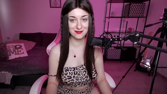 Gallery image thumbnail from Alora's myfreecams stream on, 07/16/2024, 14:52 image 16 of 20