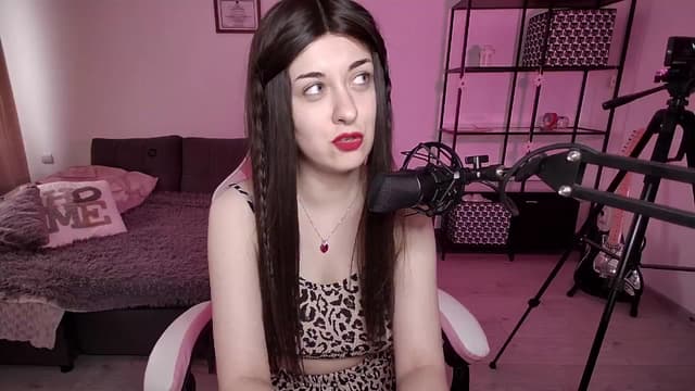 Gallery image thumbnail from Alora's myfreecams stream on, 07/16/2024, 17:08 image 9 of 20
