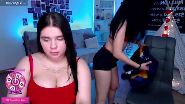 Gallery image thumbnail from Aluvi's myfreecams stream on, 08/18/2025, 13:26 image 3 of 20