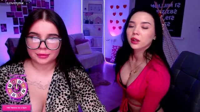 Gallery image thumbnail from Aluvi's myfreecams stream on, 08/19/2025, 10:47 image 12 of 20