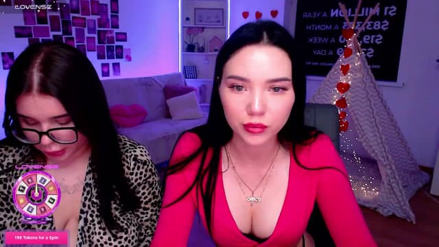 Gallery image thumbnail from Aluvi's myfreecams stream on, 08/19/2025, 13:22 image 5 of 20