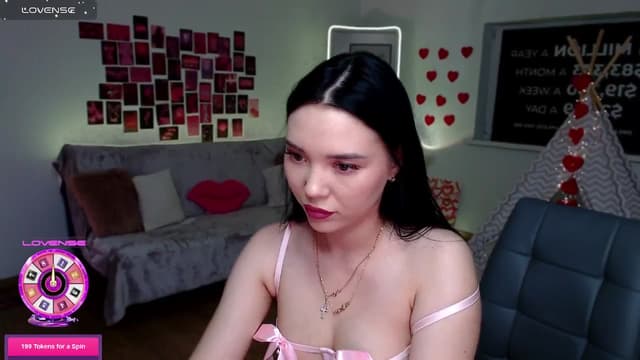 Gallery image thumbnail from Aluvi's myfreecams stream on, 08/20/2025, 10:01 image 13 of 20