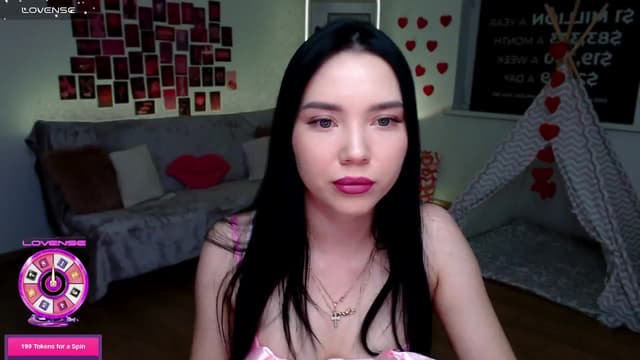Gallery image thumbnail from Aluvi's myfreecams stream on, 08/20/2025, 10:01 image 3 of 20