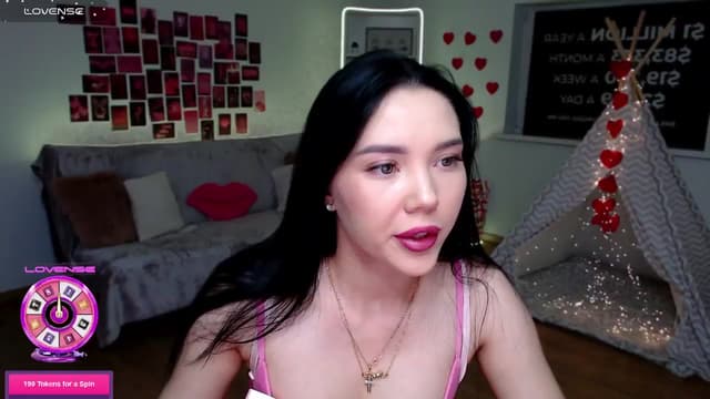 Gallery image thumbnail from Aluvi's myfreecams stream on, 08/20/2025, 10:01 image 2 of 20