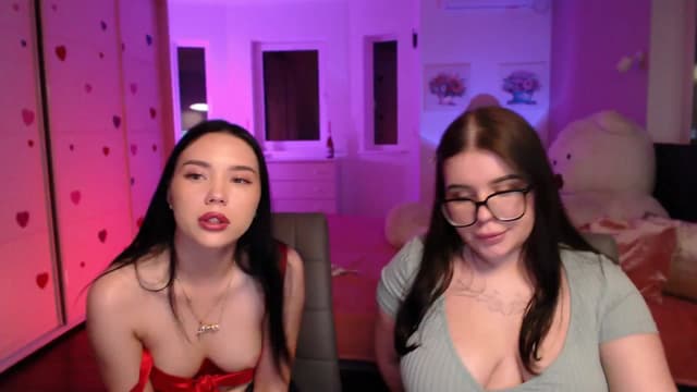 Gallery image thumbnail from Aluvi's myfreecams stream on, 08/20/2025, 13:02 image 15 of 20