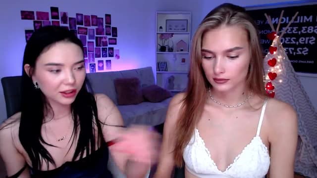 Gallery image thumbnail from Aluvi's myfreecams stream on, 08/30/2025, 11:25 image 6 of 20