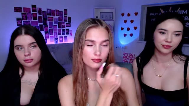 Gallery image thumbnail from Aluvi's myfreecams stream on, 08/30/2025, 12:42 image 12 of 20