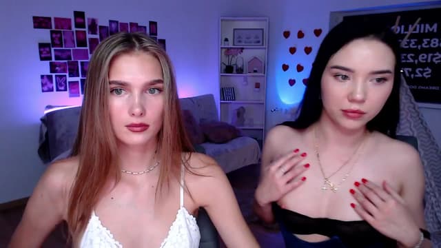 Gallery image thumbnail from Aluvi's myfreecams stream on, 08/30/2025, 13:20 image 6 of 20