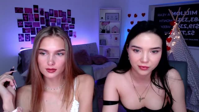 Gallery image thumbnail from Aluvi's myfreecams stream on, 08/30/2025, 13:20 image 11 of 20