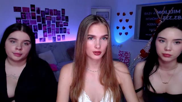 Gallery image thumbnail from Aluvi's myfreecams stream on, 08/30/2025, 13:20 image 2 of 20