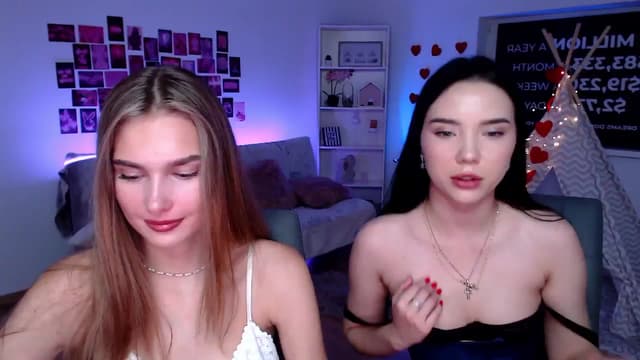 Gallery image thumbnail from Aluvi's myfreecams stream on, 08/30/2025, 13:20 image 16 of 20
