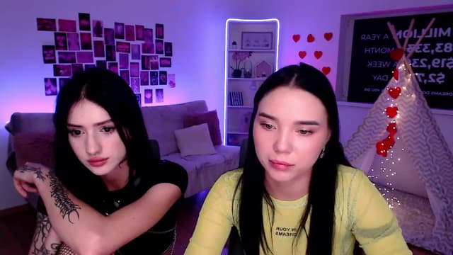 Gallery image thumbnail from Aluvi's myfreecams stream on, 08/31/2025, 12:53 image 6 of 20
