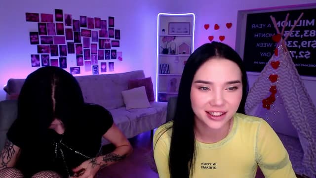 Gallery image thumbnail from Aluvi's myfreecams stream on, 08/31/2025, 12:53 image 9 of 20