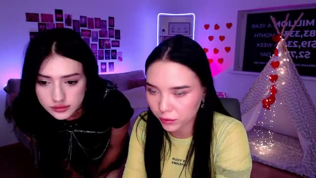 Gallery image thumbnail from Aluvi's myfreecams stream on, 08/31/2025, 12:53 image 4 of 20