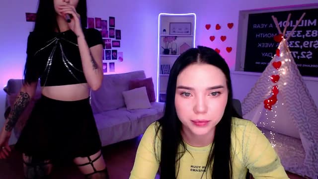 Gallery image thumbnail from Aluvi's myfreecams stream on, 08/31/2025, 12:53 image 3 of 20