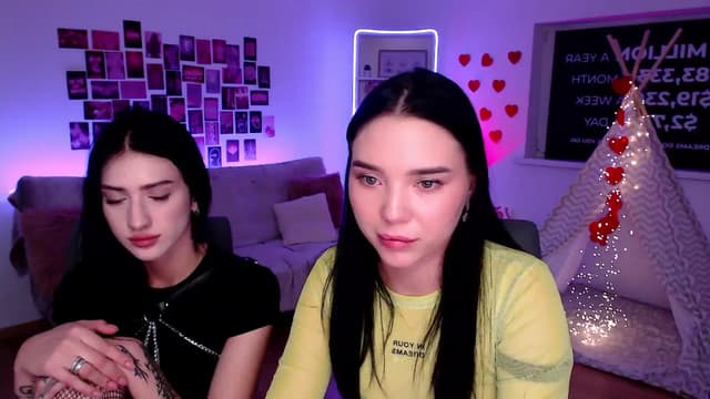 Gallery image thumbnail from Aluvi's myfreecams stream on, 08/31/2025, 12:53 image 5 of 20
