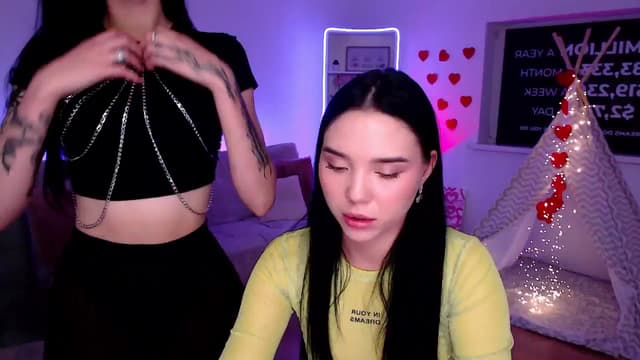 Gallery image thumbnail from Aluvi's myfreecams stream on, 08/31/2025, 13:58 image 7 of 20
