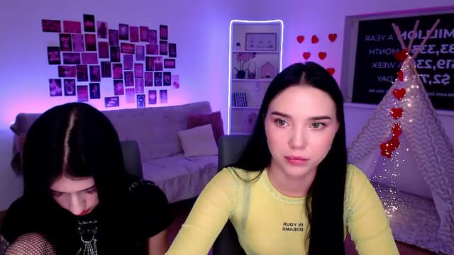 Gallery image thumbnail from Aluvi's myfreecams stream on, 08/31/2025, 13:58 image 5 of 20