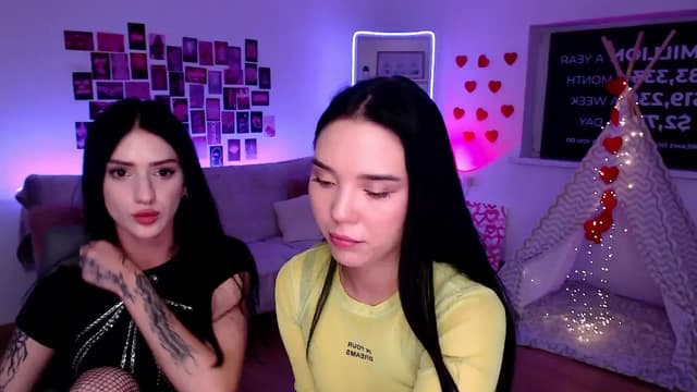 Gallery image thumbnail from Aluvi's myfreecams stream on, 08/31/2025, 13:58 image 14 of 20