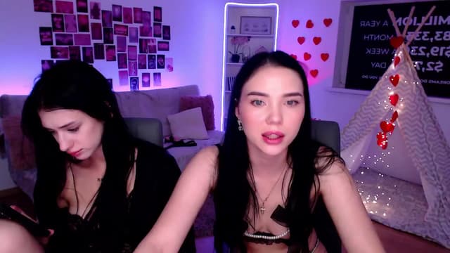 Gallery image thumbnail from Aluvi's myfreecams stream on, 09/04/2025, 14:08 image 15 of 20