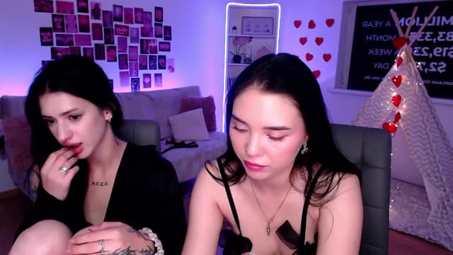 Gallery image thumbnail from Aluvi's myfreecams stream on, 09/04/2025, 14:08 image 12 of 20