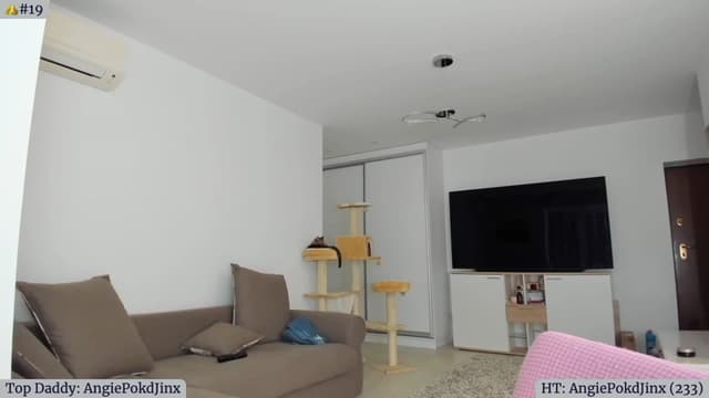 Gallery image thumbnail from Angie's myfreecams stream on, 12/05/2023, 04:59 image 11 of 20