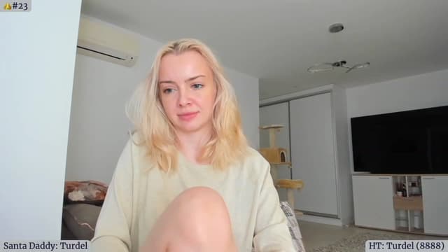 Gallery image thumbnail from Angie's myfreecams stream on, 12/09/2023, 07:39 image 16 of 20